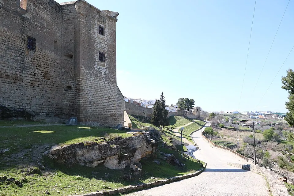 Sabiote y su castillo, en la comarca de La Loma.